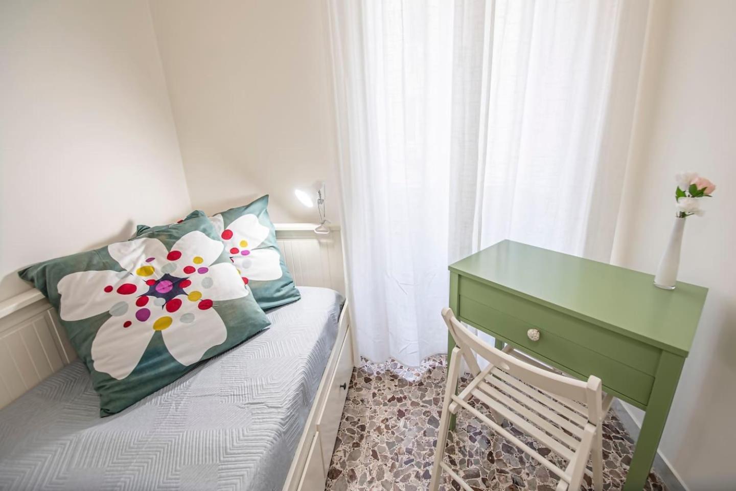 Green Rose Appartamento Nel Cuore Di Roma Bagian luar foto