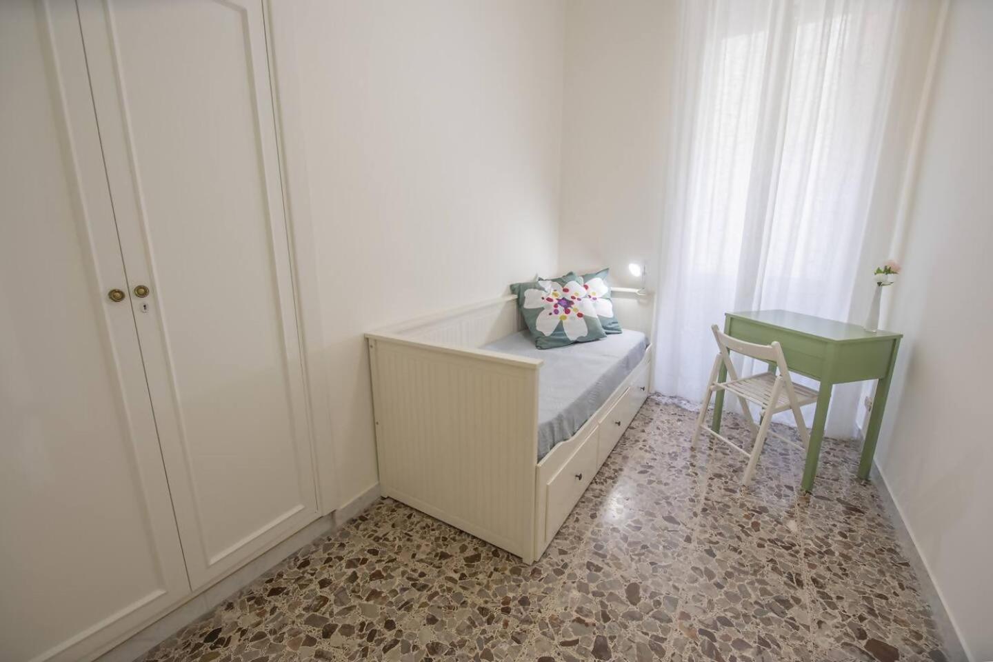 Green Rose Appartamento Nel Cuore Di Roma Bagian luar foto